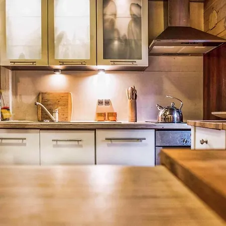 3 Bedroom Lovely In Feriehus